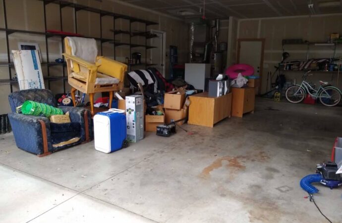 Garage & Storage Unit Removal, Dear Junk